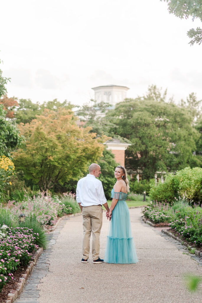 couple walking on path at Lewis Ginter Botanical Garden