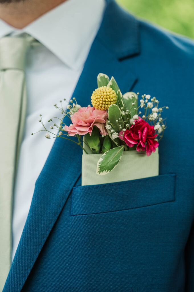 Groom’s pocket boutonnière 