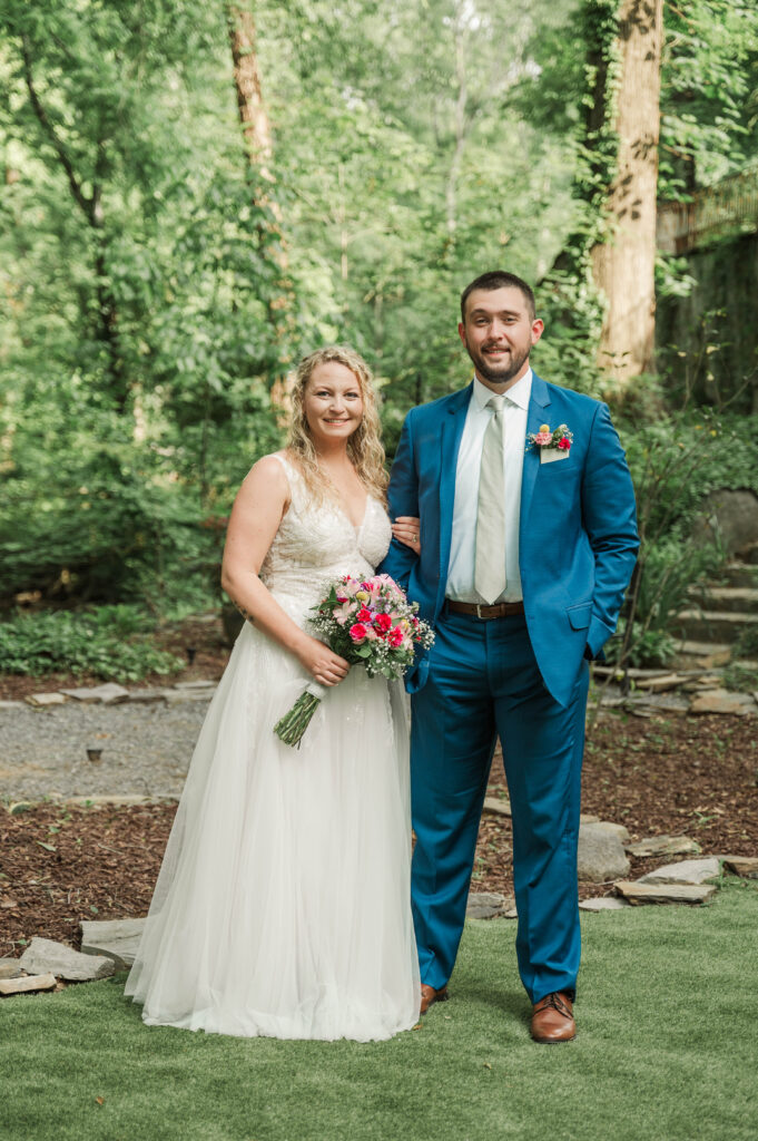 Bride and groom portraits at the historic Robertson Homestead 