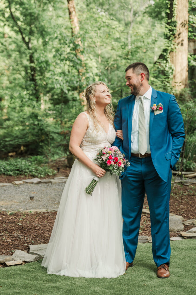 Bride and groom portraits at the historic Robertson Homestead 