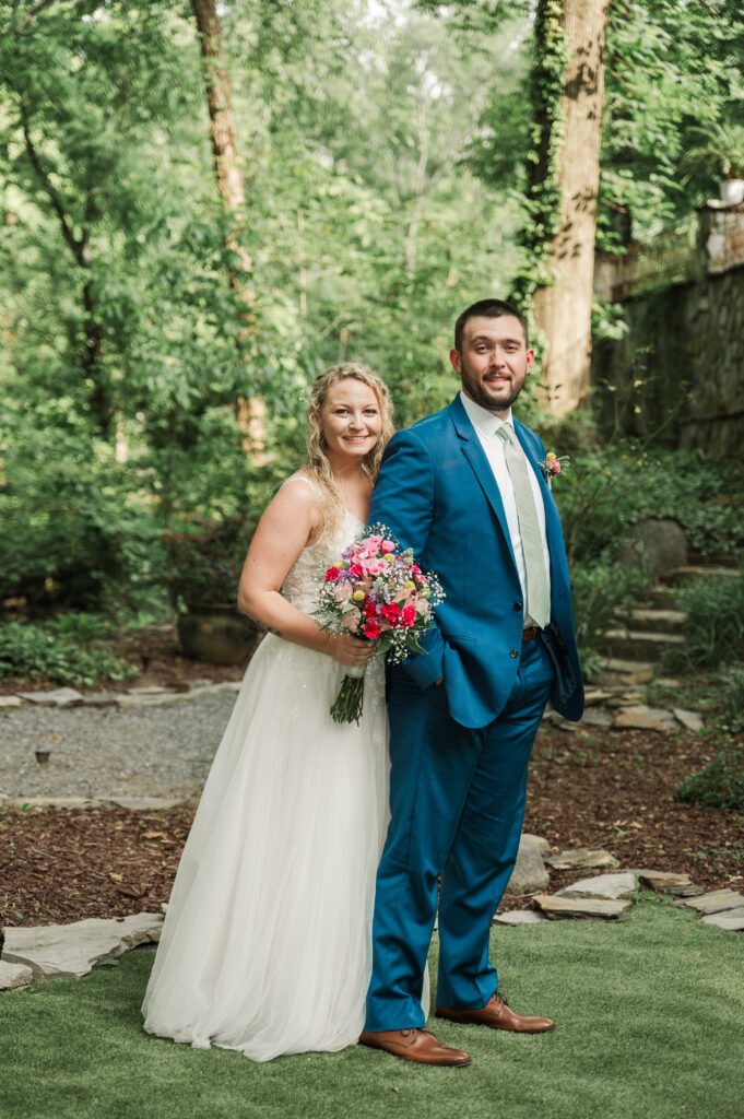 Bride and groom portraits at the historic Robertson Homestead 