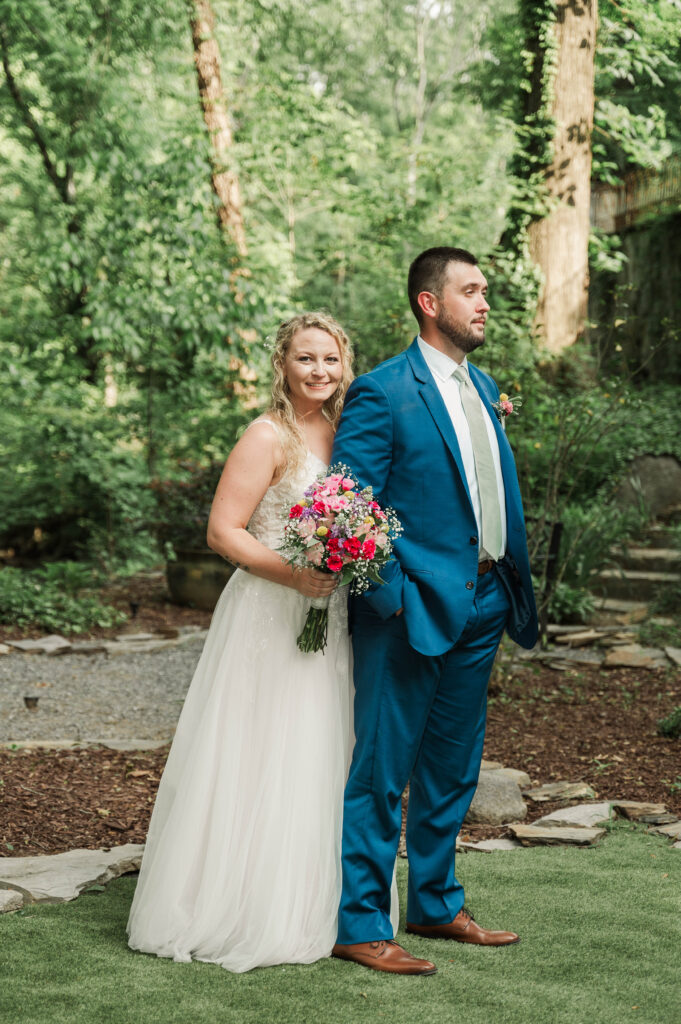 Bride and groom portraits at the historic Robertson Homestead