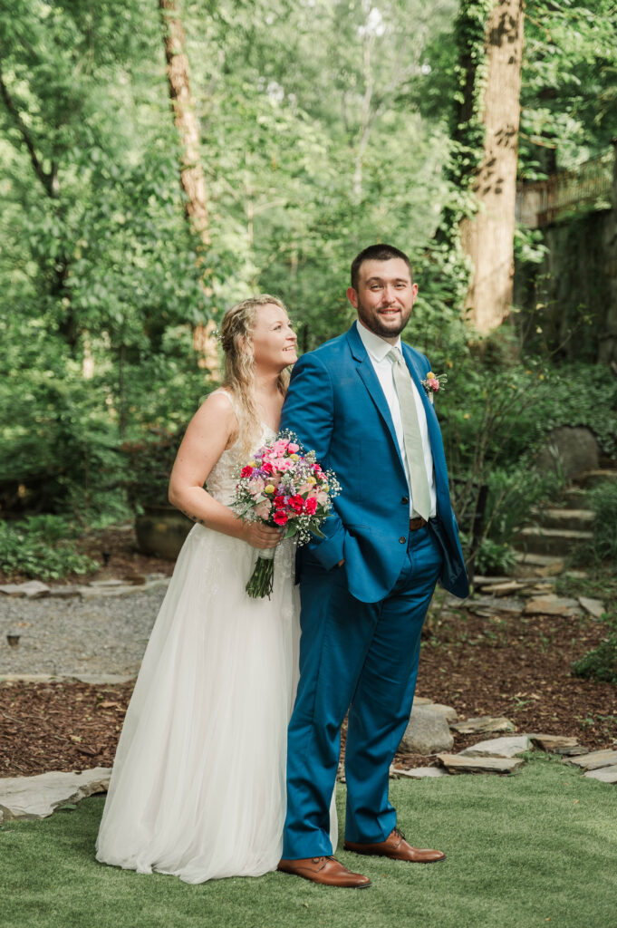 Bride and groom portraits at the historic Robertson Homestead 