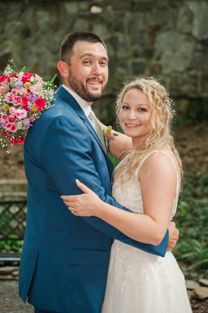 Bride and groom portraits at the historic Robertson Homestead 