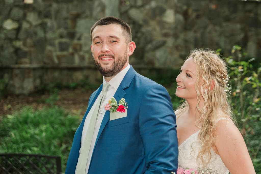 Bride and groom portraits at the historic Robertson Homestead 