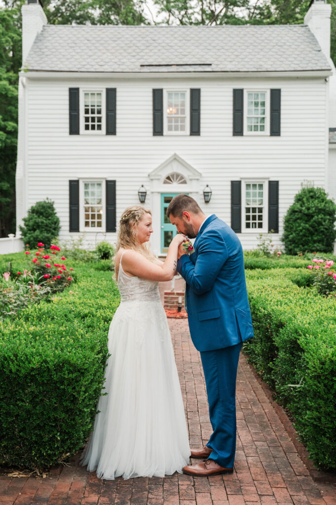 Bride & Groom Portraits The Historic Robertson Homestead