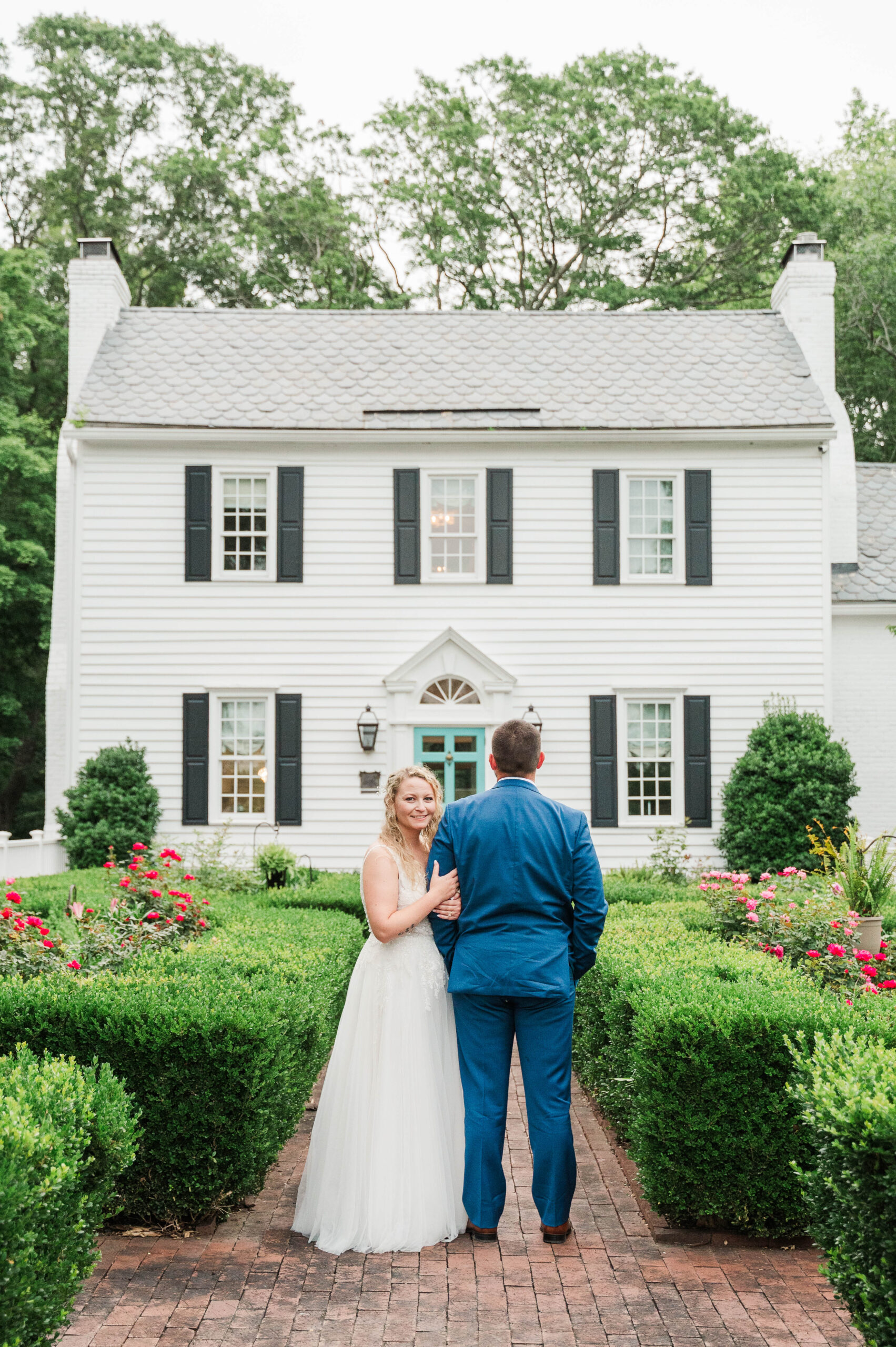 Bride & Groom Portraits The Historic Robertson Homestead