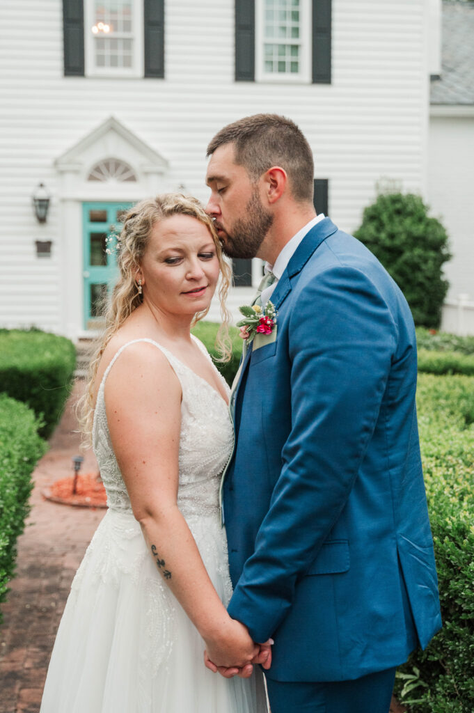 Bride & Groom Portraits The Historic Robertson Homestead