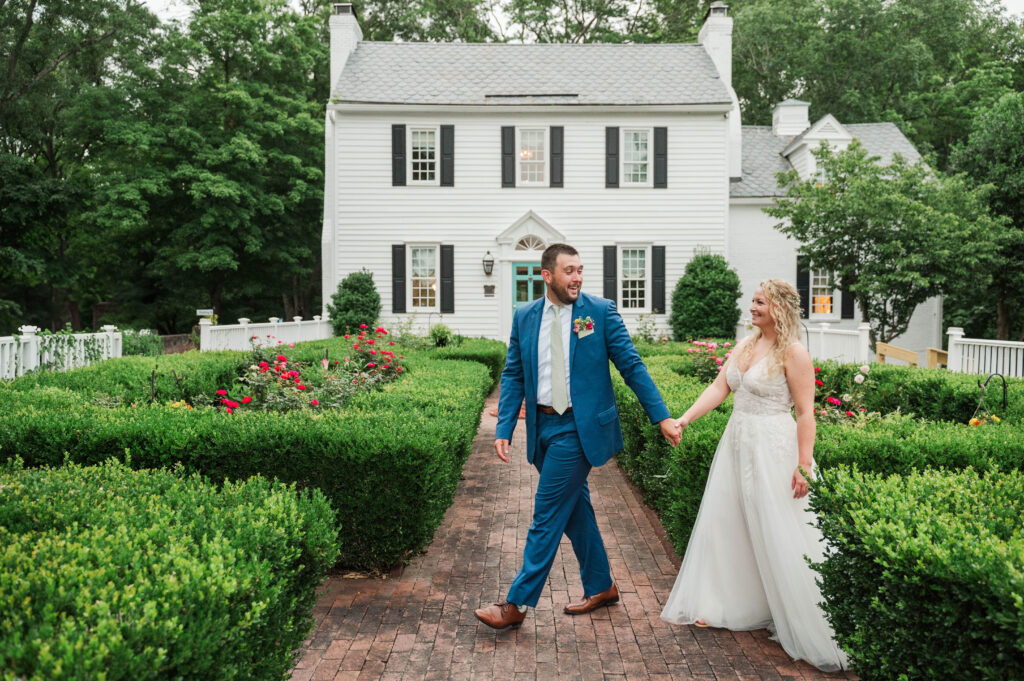 Bride & Groom Portraits The Historic Robertson Homestead