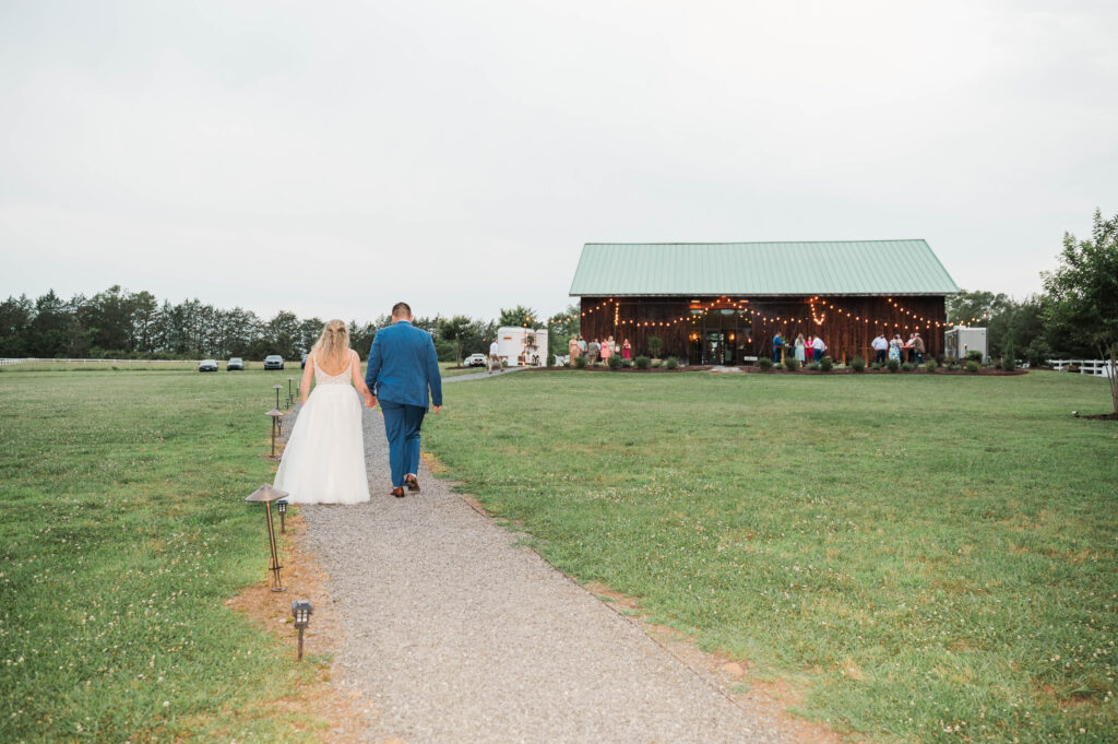 Bride & Groom Portraits The Historic Robertson Homestead