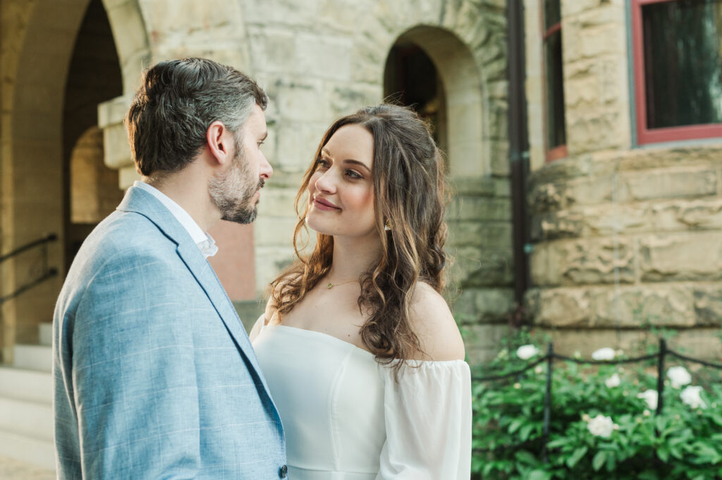 couple at Mansion at Maymont