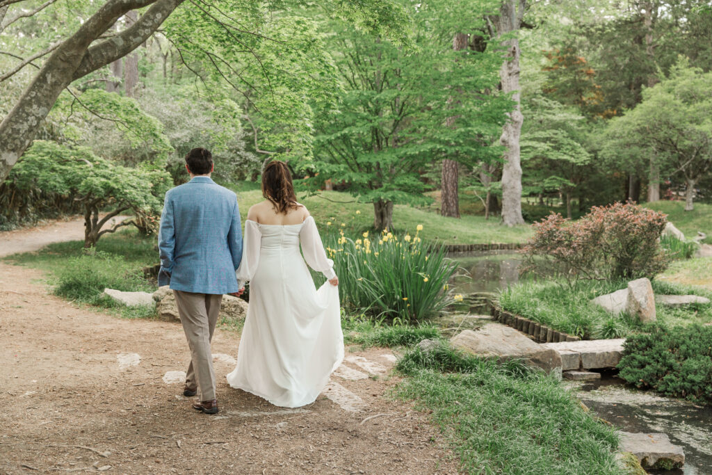 couple walking in  Japanese Garden at Maymont