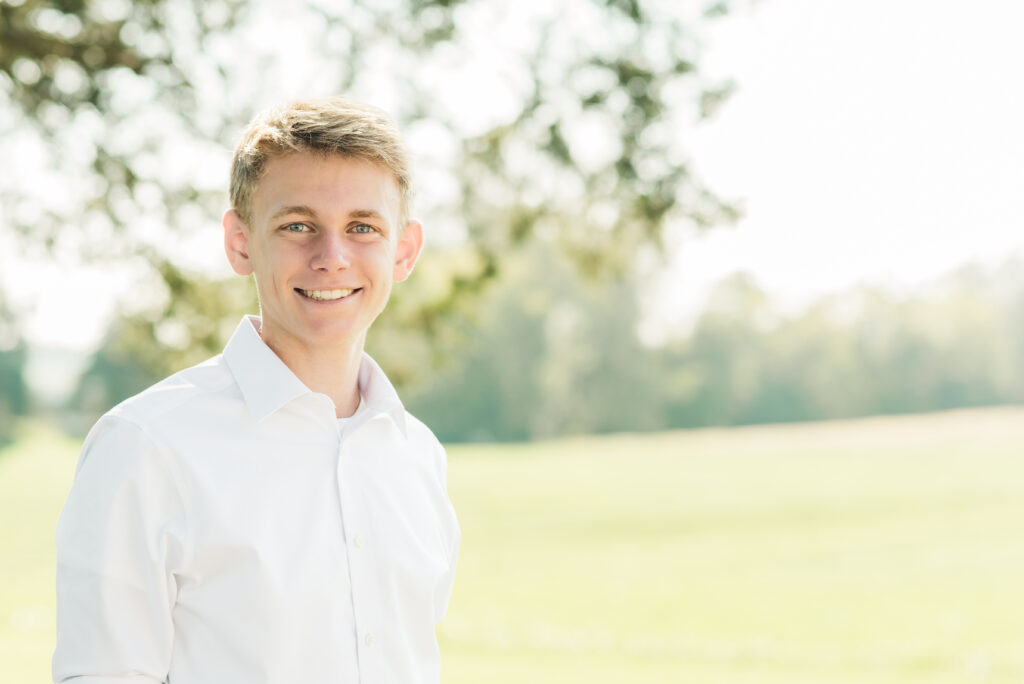 high school senior at panorama farms