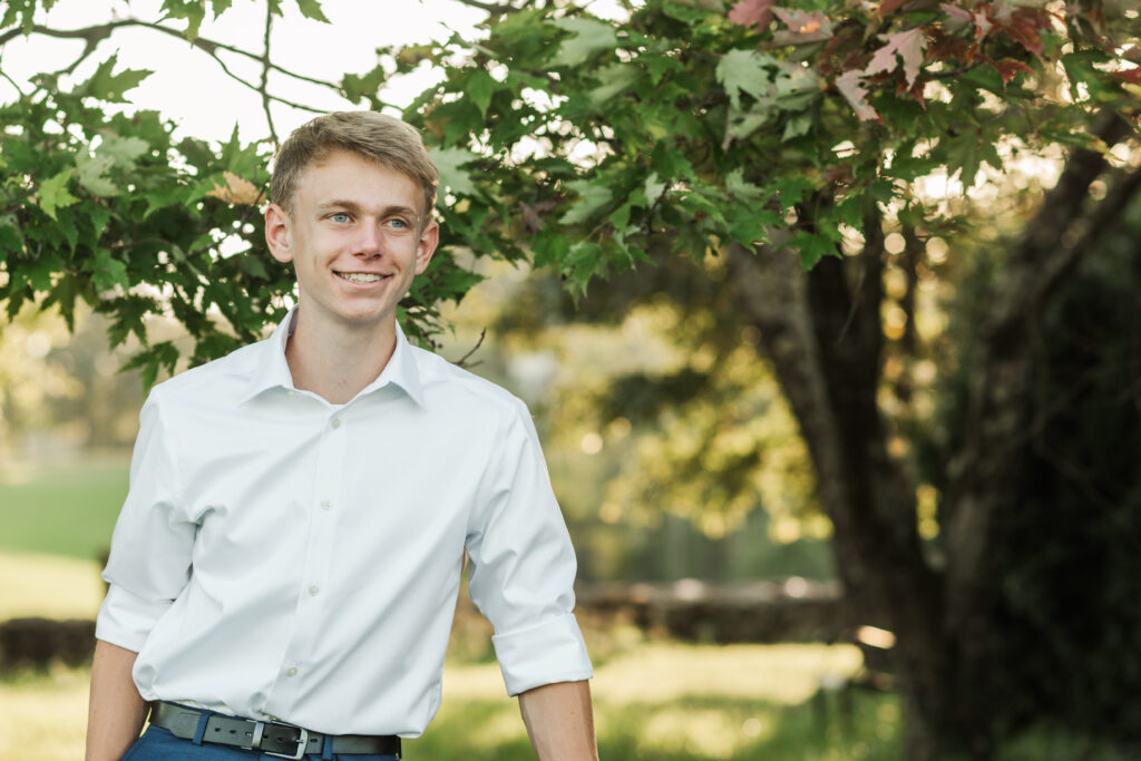 senior portrait session at sunset
