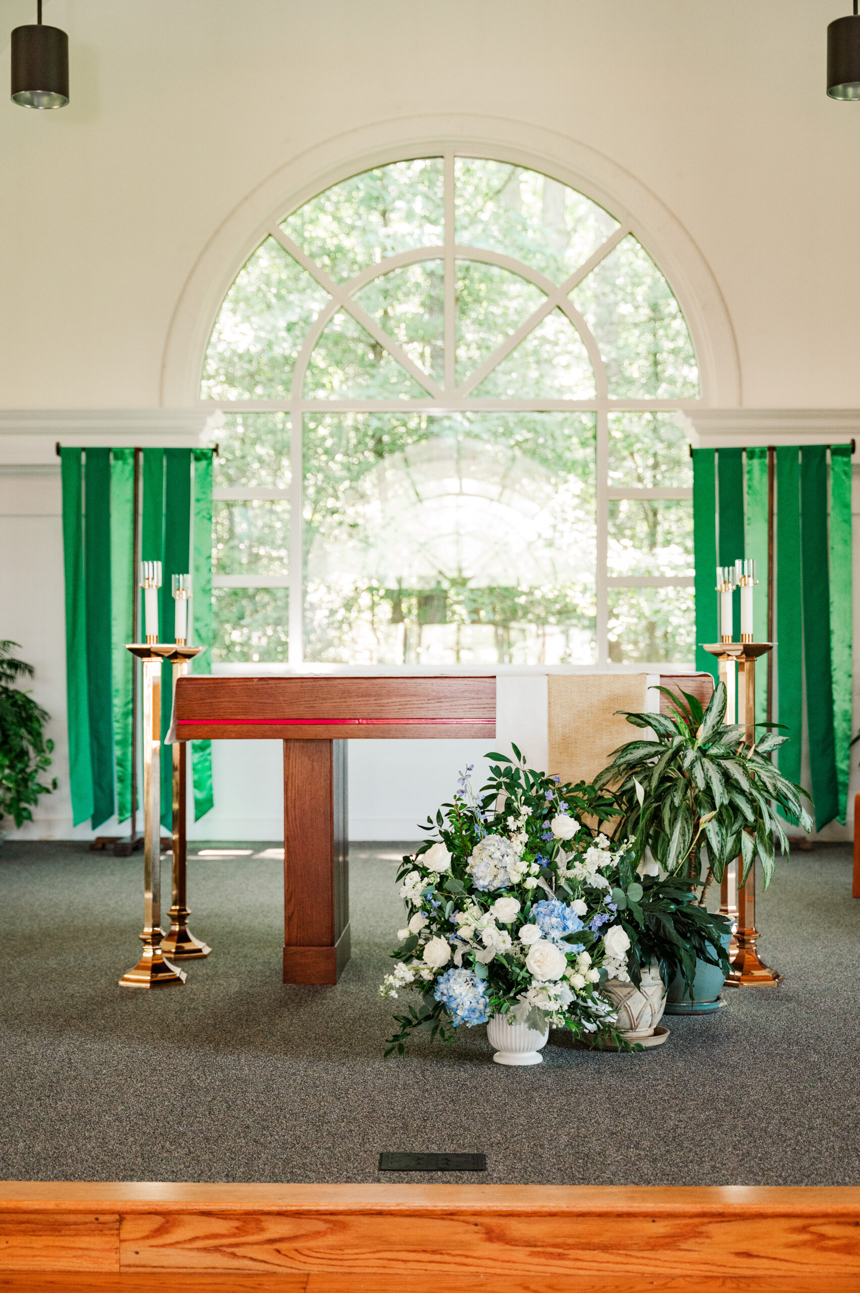 wedding alter catholic church