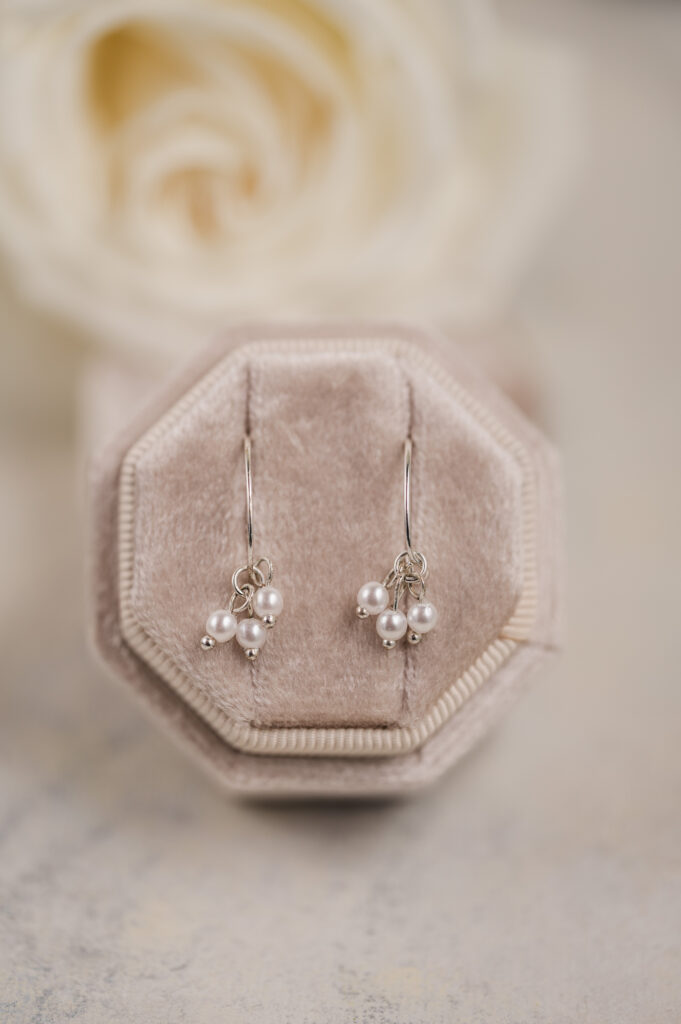 bride's earrings