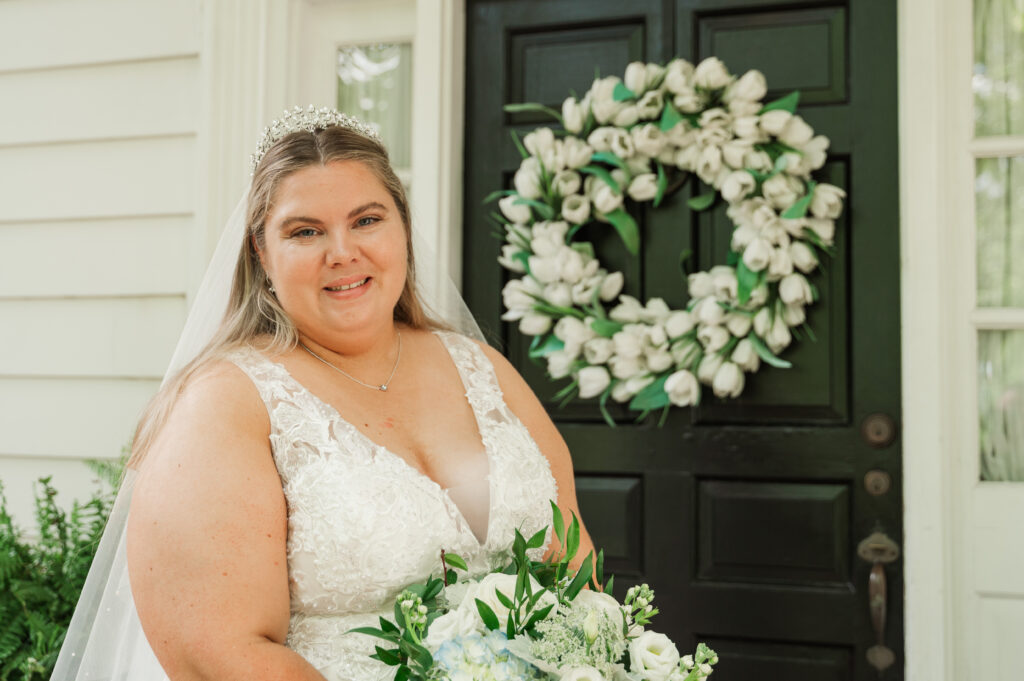 bride & groom portraits at Virginia Cliffe Inn
