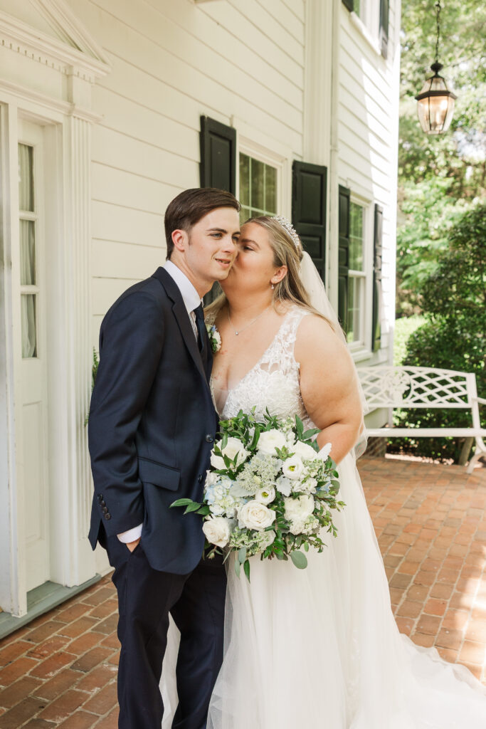 bride & groom portraits at Virginia Cliffe Inn