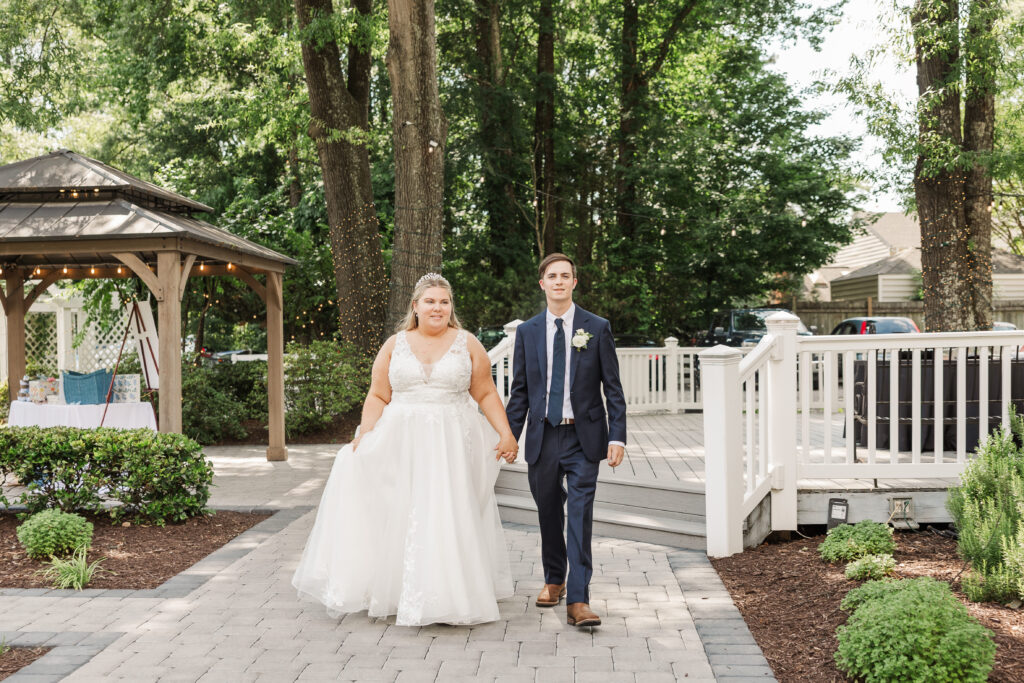 bride and groom introductions