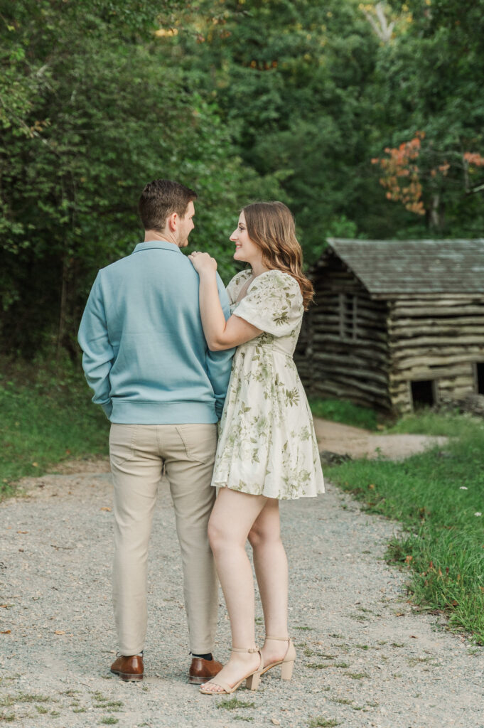 couple on path at Humpback Rocks Visitor Center