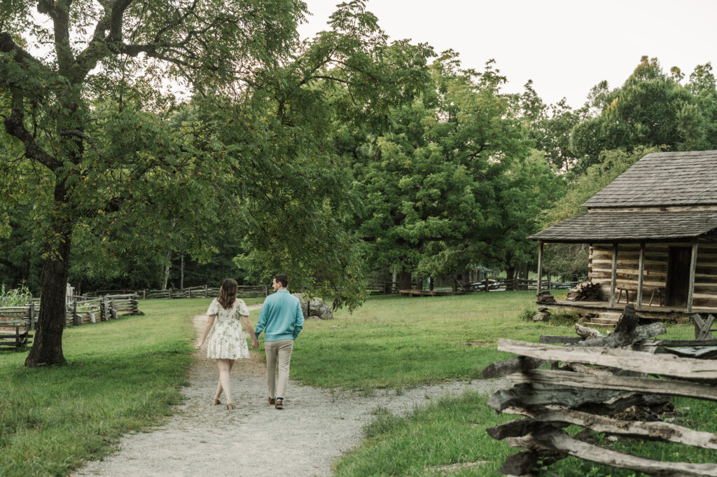 couple walking down path at Humpback Rocks Visitor Center