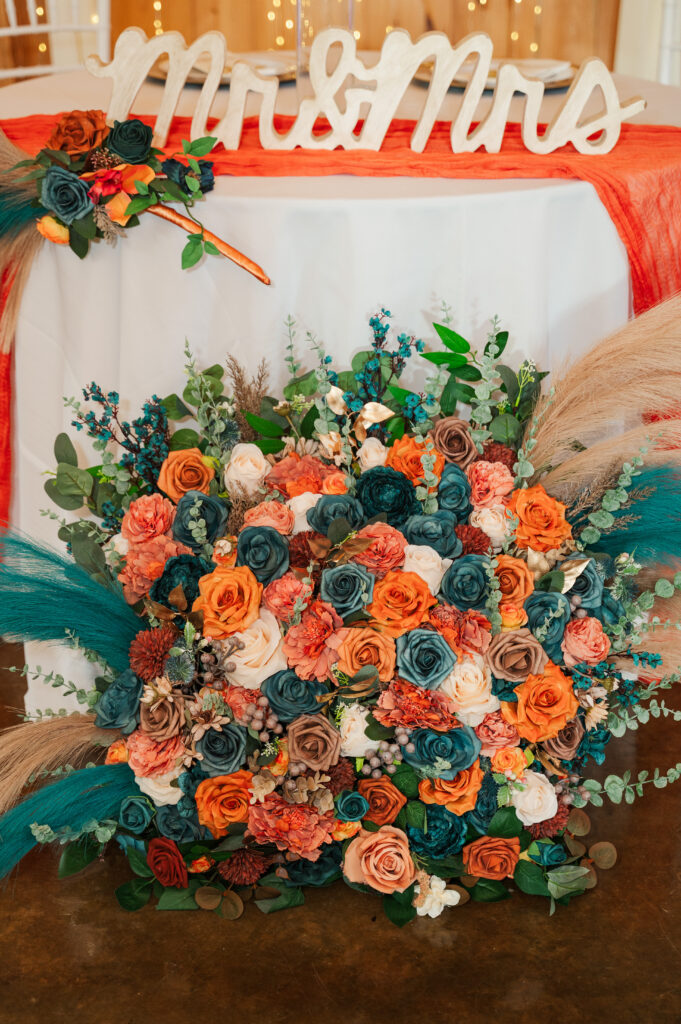 sweetheart table decor