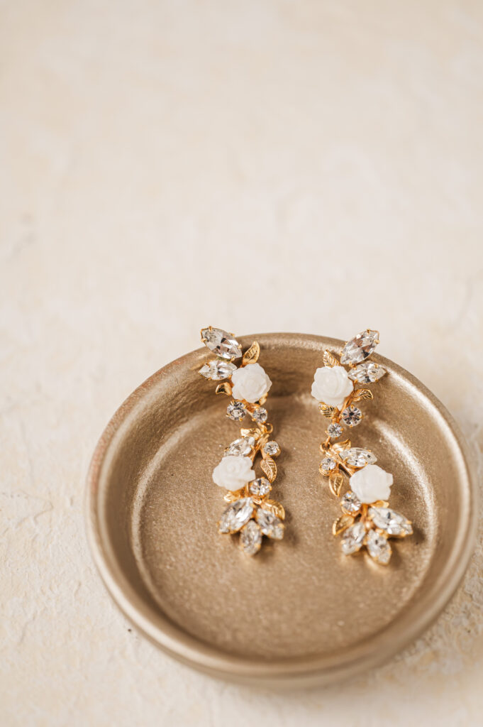 bride's earrings