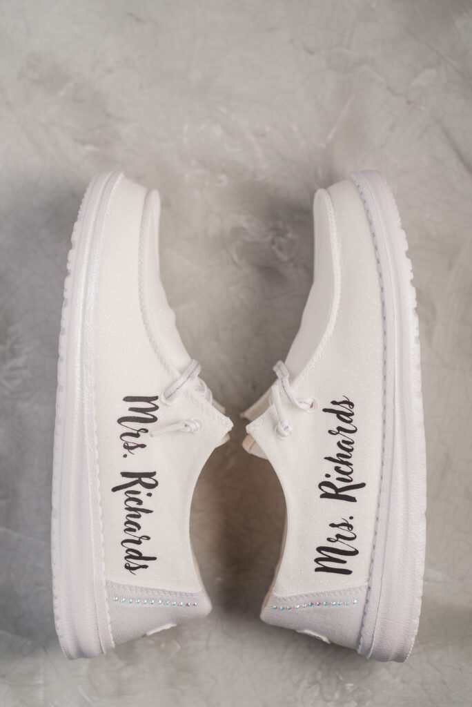 bride's wedding hey dude's