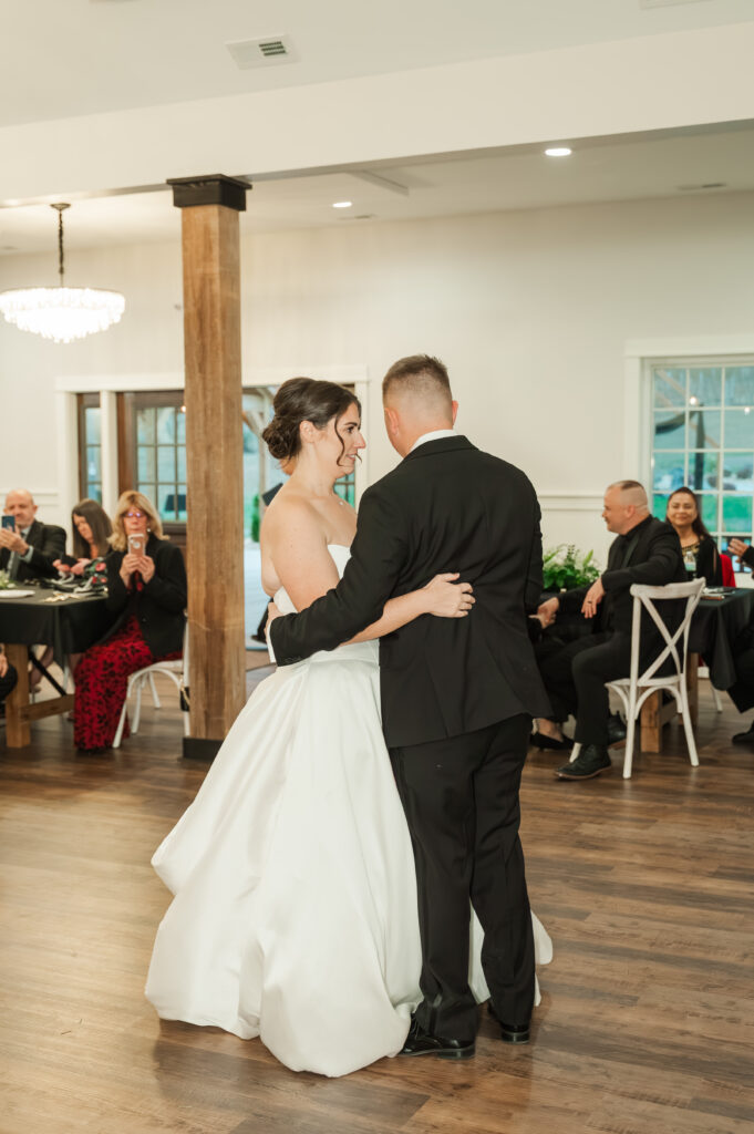 first dance bride and groom 