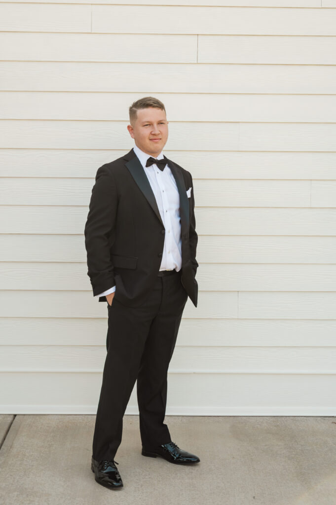 groom portrait