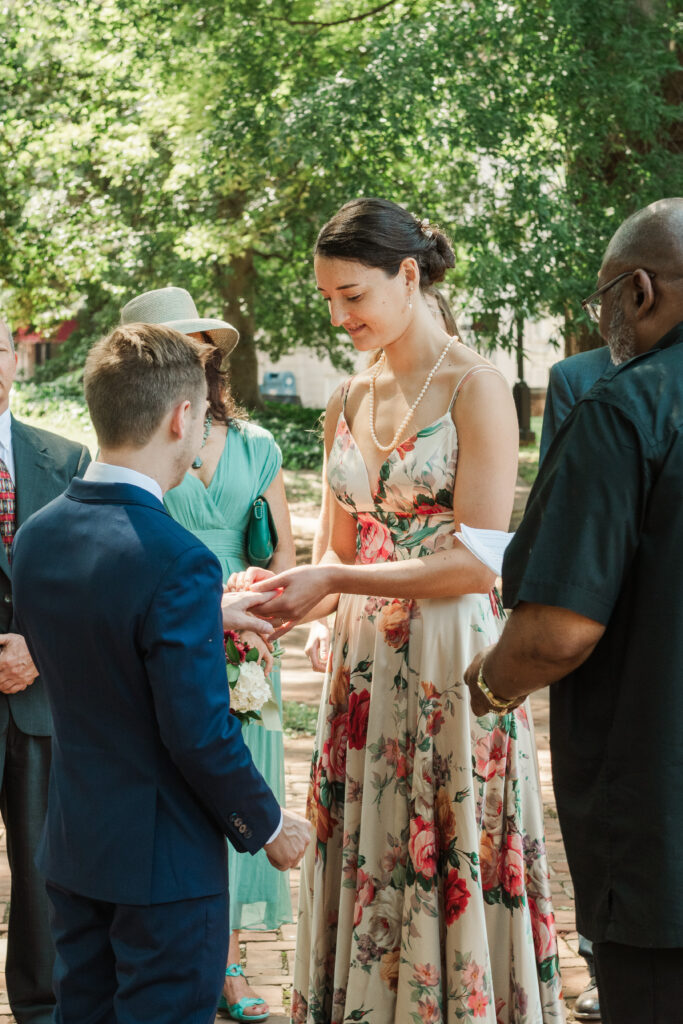ring-exchange-during-charlottesville-courthouse-elopement