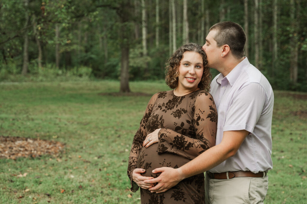 Romantic maternity session portrait near Charlottesville, Virginia